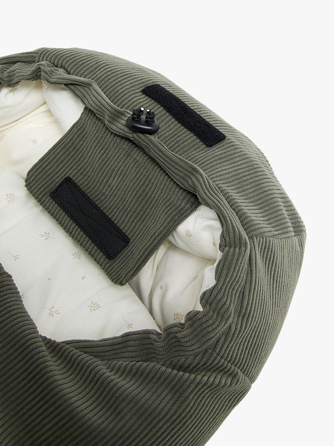Beemoo Mini Winterfußsack, Green Corduroy/Leaf BM-MiniFootmuff-GREENLEAF-1882_3c.jpg